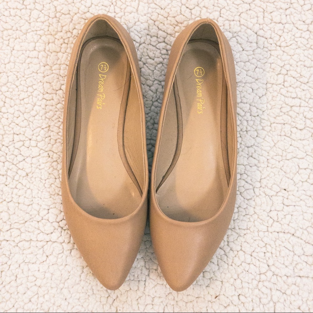 Nude Pointy Flats